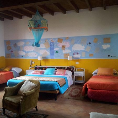 B&B Il Pioppo E La Fonte Castello d'Agogna Bagian luar foto