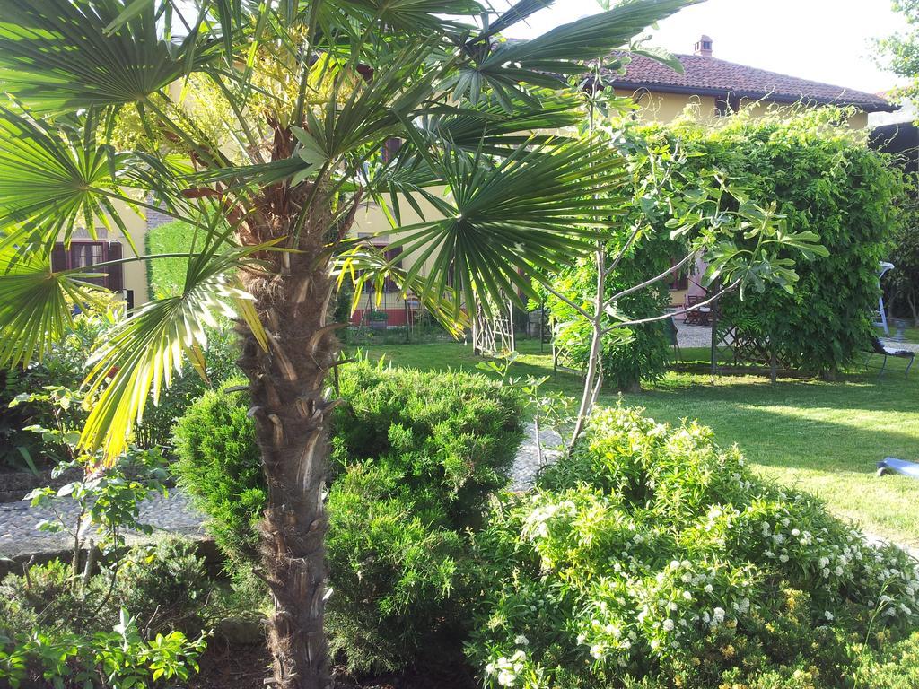 B&B Il Pioppo E La Fonte Castello d'Agogna Bagian luar foto
