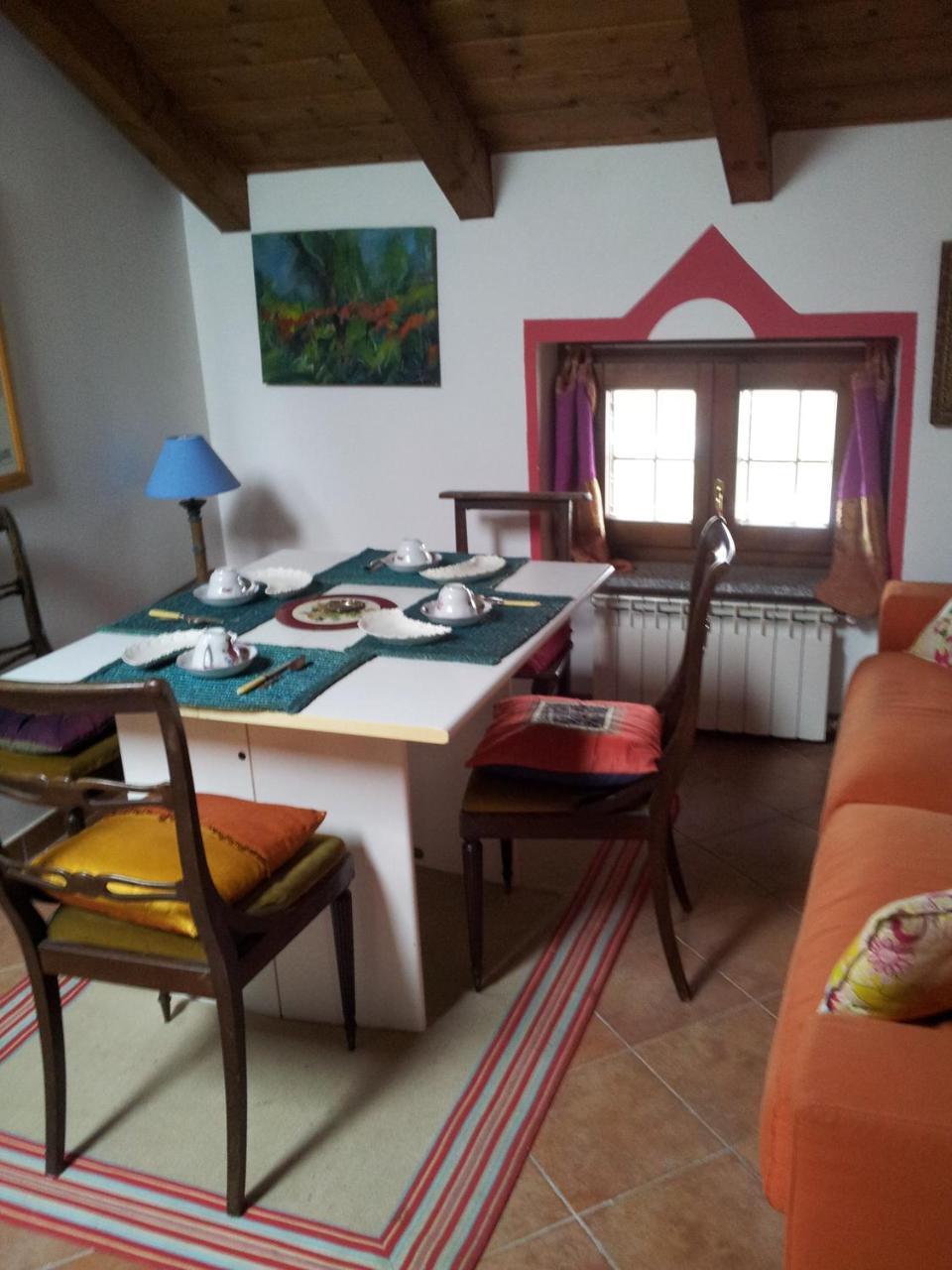 B&B Il Pioppo E La Fonte Castello d'Agogna Bagian luar foto